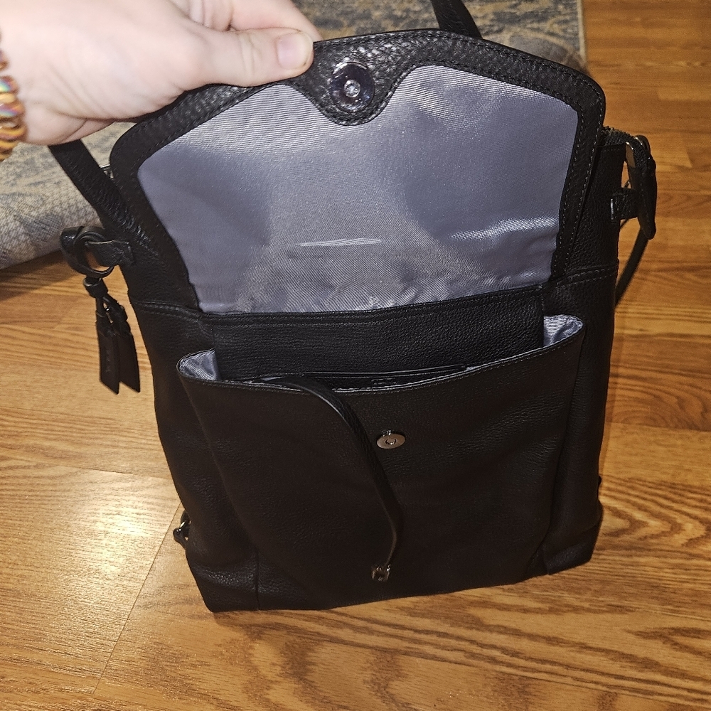 Tumi Black leather backpack purse - Picture 8 of 10